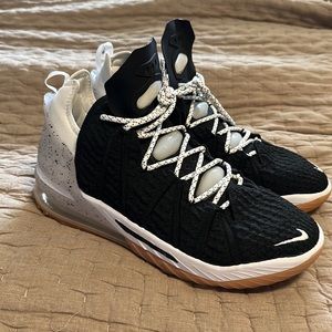 Nike LeBron Zoom 18, black/white, men’s size 11, like new